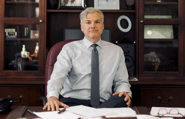 До судді Верховного суду штату Нью-Йорк, який розгляне обвинувачення Трампу, виникли питання щодо упередженості