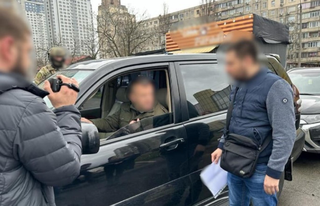 150 тисяч доларів за зміну запобіжного заходу: голова Федерації профспілок підозрюється у спробі надання хабаря