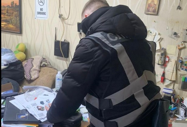 Продавав неіснуючі авто за ціною, нижче ринкової: у Києві затримали шахрая