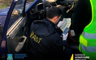$1100 за закрытие дела о вождении в нетрезвом состоянии: судье из Ровенщины и адвокату сообщили о подозрении