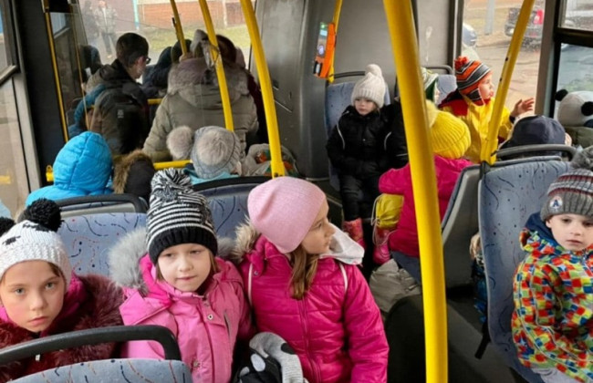 В Донецкой области объявили принудительную эвакуацию детей