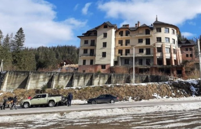 Суд арестовал еще два земельных участка во Львовской области, которыми незаконно владела Оксана Марченко