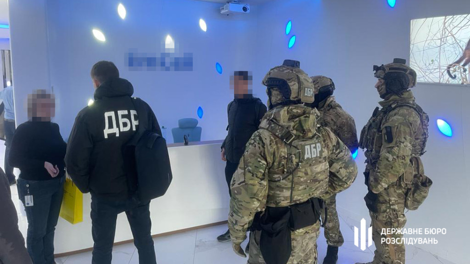 У Києві та області провели обшуки у 15-ти компаніях, які контролює ексзаступник Секретаря РНБО Сівкович, якого підозрюють у держзраді