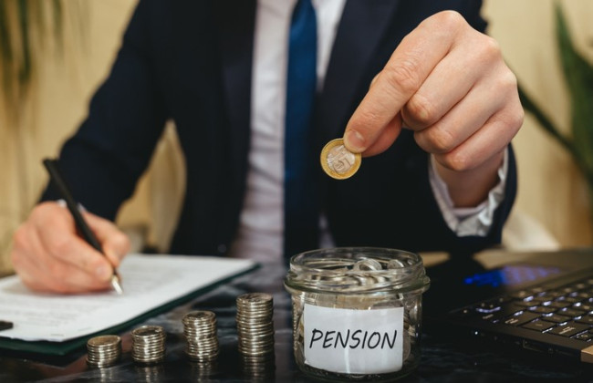 Раді рекомендували ухвалити законопроєкт щодо джерел оплати послуг з доставки пенсій та виплати допомоги на поховання