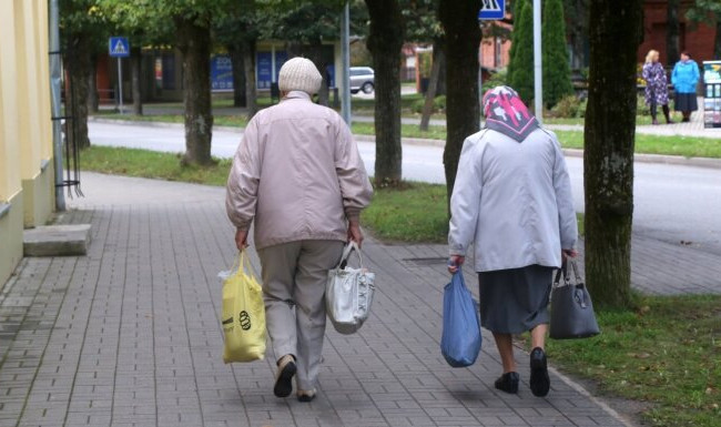 В Латвии планируют повысить пенсионный возраст