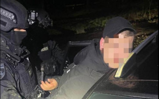 В Сумской области полицейский незаконно «переправлял» мужчин в Молдову: ему сообщили о подозрении