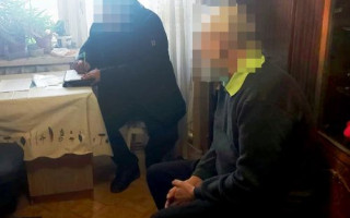 В Днепре священник УПЦ (МП) развращал родных дочерей: ему сообщили о подозрении