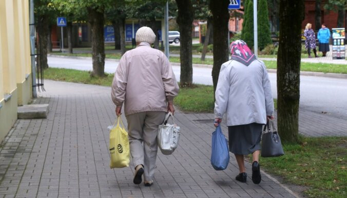 В Латвии планируют повысить пенсионный возраст