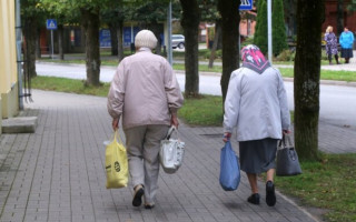 В Латвии планируют повысить пенсионный возраст