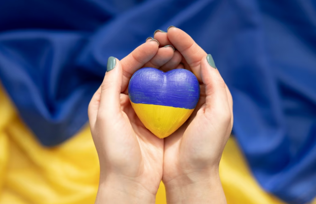 У Мінреінтеграції повідомили, скільки грошей перерахували у березні на допомогу переселенцям, які евакуювалися потягами