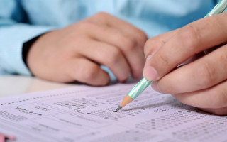 В МОН рассказали, какой предмет для НМТ выпускники выбирают чаще всего