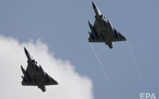 Китай направил к Тайваню военные корабли и десятки самолетов: что происходит