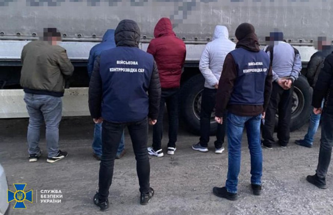 На Закарпатті адвокат хотів допомогти ухилянтам втекти за кордон