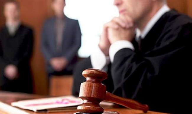 «Террорист» требовал от судей 2 млн гривен и сорвал работу суда