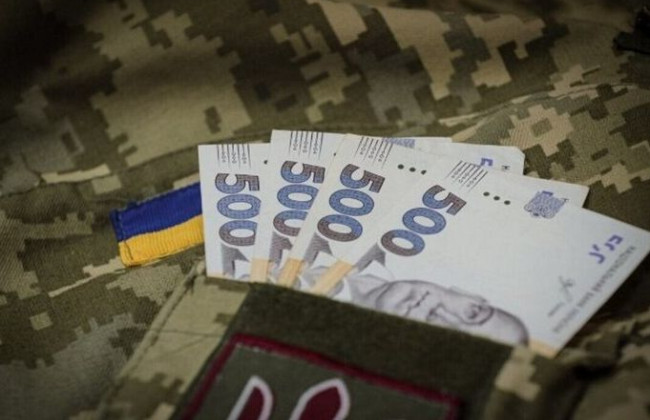 Рада повернула 30 тисяч доплат військовим, працівникам ДСНС та поліцейським — нардеп