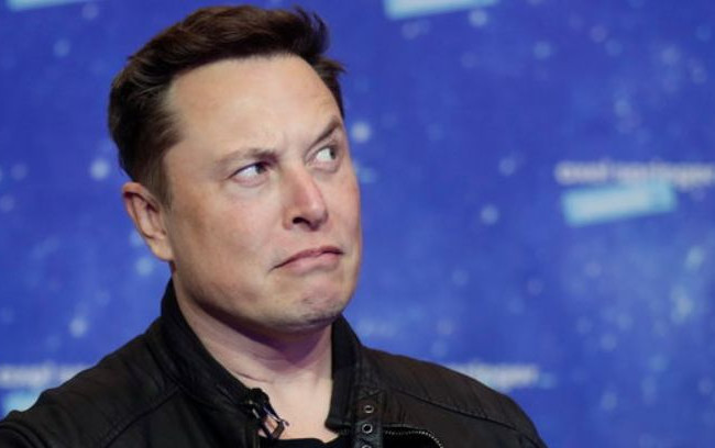 Илон Маск против BBC: Twitter попросили убрать маркировку «финансируемое государством СМИ»