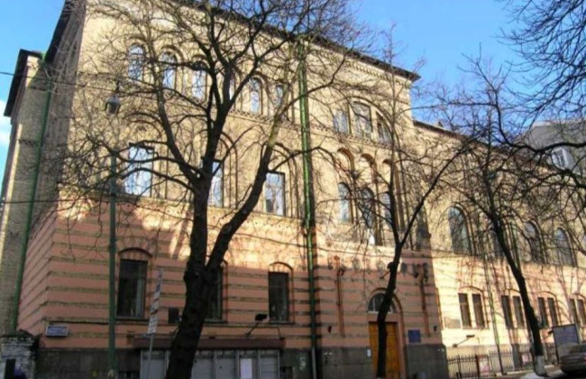 Суд повернув земельну ділянку університету імені Івана Карпенка-Карого