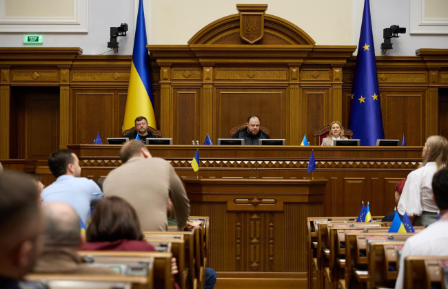 В «Слуге народа» задумались, где искать деньги на возврат доплат 30 тысяч грн полицейским и спасателям