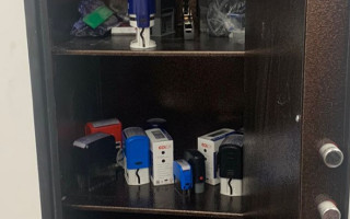 Працевлаштовували росіян у ЄС: у Києві викрито схему продажу фіктивних документів лікарям