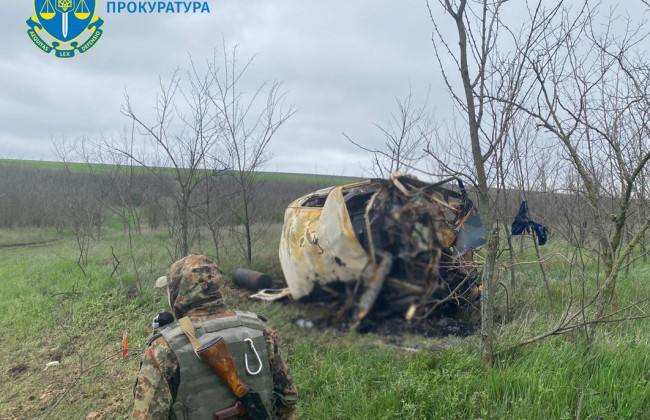 На Херсонщине автомобиль с гражданскими подорвался на мине