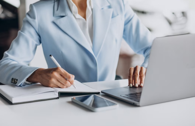 В каком случае адвокат должен стать на учет в контролирующем органе как самозанятое лицо