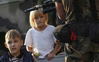 Уряд залучатиме до повернення депортованих рф дітей діячів культури та спорту