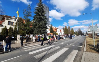 Призвал украинских мигрантов стать на защиту Родины: в Кракове мужчина поджег себя