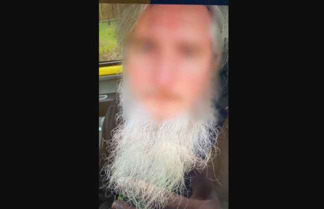 На в'їзді в Київ зупинили священника УПЦ МП із російською трудовою книжкою: фото