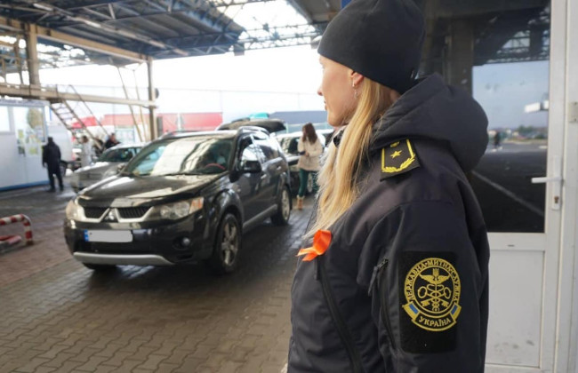 Как будет происходить переаттестация таможенников: порядок