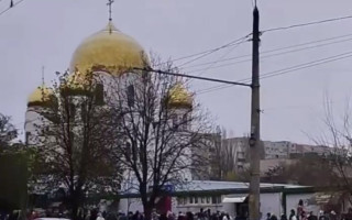 Пасха в Одессе: возле храмов выстроились большие очереди, видео