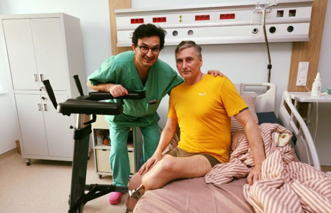 В Україні вперше імплантували протез в кістку пацієнта