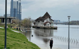 Наводнение в Киеве: до критического уровня воды остается еще 50-60 см