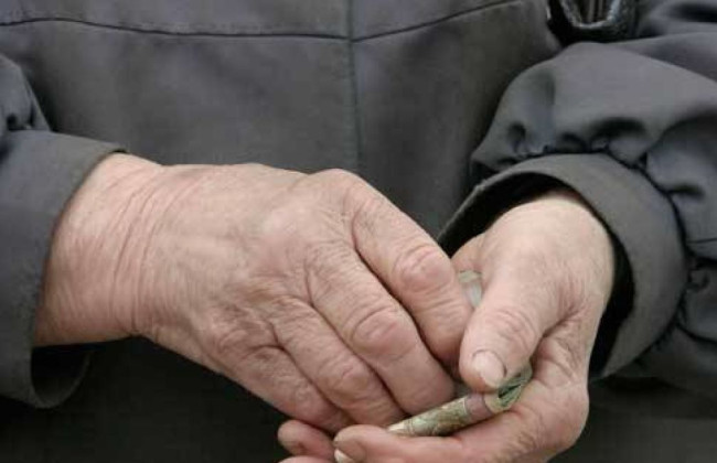 Проникли в будинок пенсіонерки і пограбували її: на Сумщині затримали двох жінок