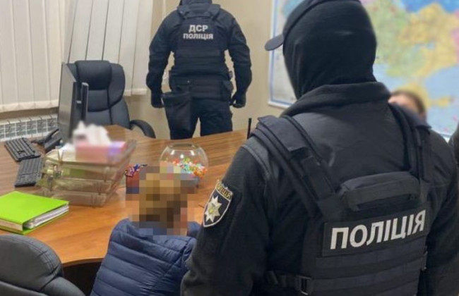 Використовували фейкового нотаріуса: у Києві викрили квартирних аферистів