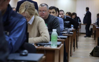 Велика Палата ВС вирішила, що спір про зобов’язання ВККС внести зміни у нормативні акти щодо кваліфоцінювання не підлягає судовому розгляду