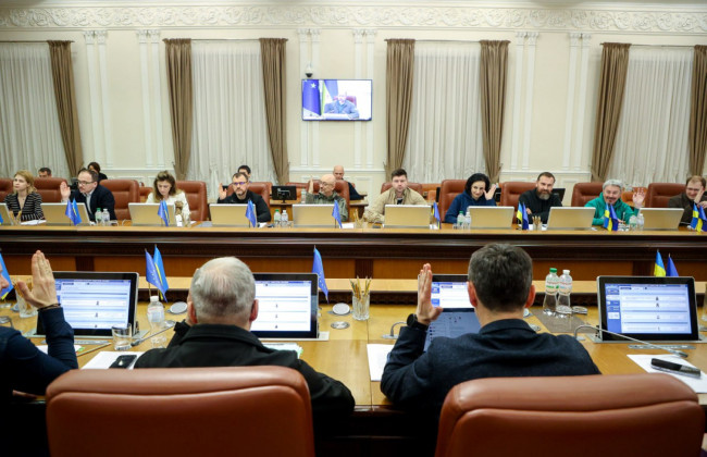 Кабмин внес изменения в Порядок выплаты пенсий и денежной помощи, в том числе гражданам за границей