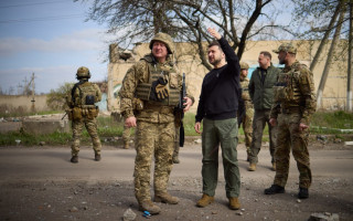 Зеленський відвідав передові позиції в Авдіївці, фото