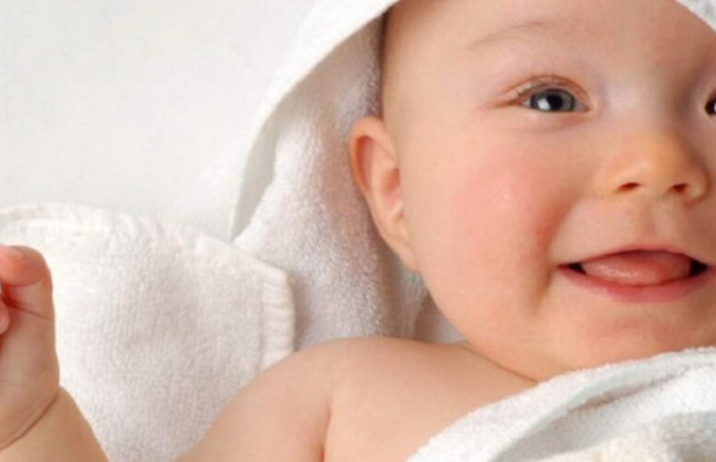 Родители смогут получать соцпомощь на ребенка в стране, где они временно проживают: Кабмин принял постановление