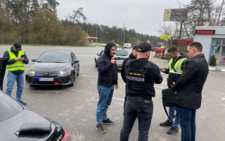 В Киевской области разоблачили председателя ОТГ, присвоившего средства, предназначенные для устранения последствий обрушения берегов Десны