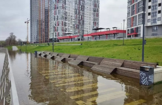 Паводок в Киеве идет на убыль, уровень воды уменьшается, — КМВА