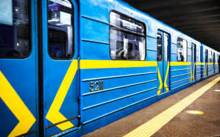У Києві на станціях метрополітену тимчасово недоступна оплата проїзду банківською карткою – КМДА