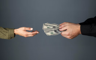 НБУ відсьогодні дозволив банкам продавати на 20% більше готівкової валюти від купленої безготівкової