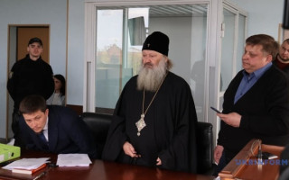 Митрополит УПЦ МП Павел раздавал пасхальные яйца после избрания ему меры пресечения апелляционным судом Киева