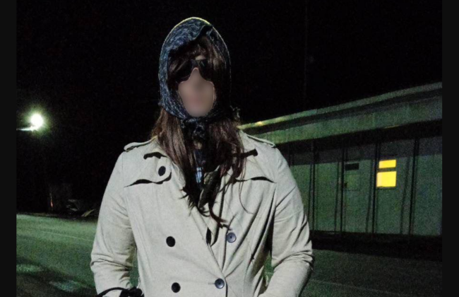 На Одещині прикордонники затримали чоловіка, перевдягнутого у жіночий одяг: фото