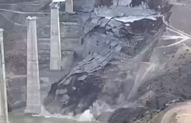 У турецькому Артвіні зійшов зсув: момент інциденту потрапив на відео