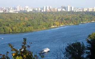 В Киеве падает уровень воды в Днепре