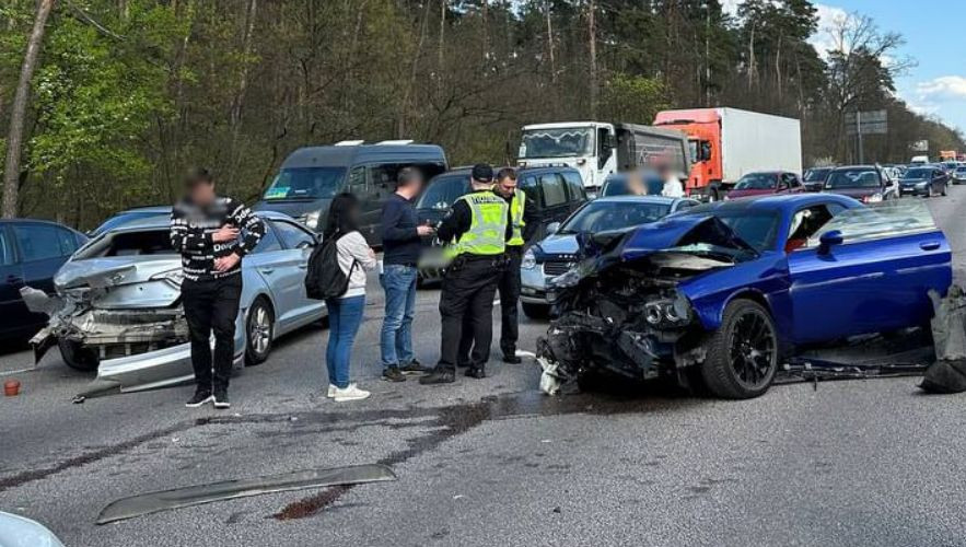 У Києві сталася серйозна ДТП на Бориспільському шосе: подробиці