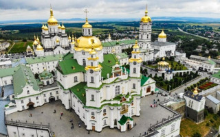 Ситуація складніша аніж в Києво-Печерській лаврі: УПЦ МП можуть «виселити» з Почаївської лаври