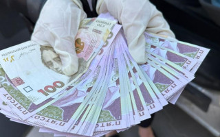 40 000 грн хабаря за неофіційну оренду техніки: затримали керівника комунального підприємства