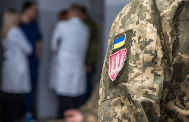 Цивільні лікарні отримуватимуть 883 гривні за медогляд військових